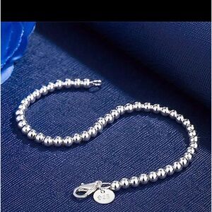 Elegant 925 Silvery-Plated Bracelet with Charm -, Perfect for Everyday 7.87 inch
